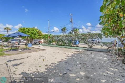 1715 S Surf Road Hollywood FL 33019