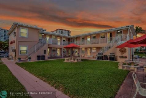 1715 S Surf Road Hollywood FL 33019