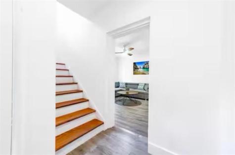 2617 NE 13th Court Fort Lauderdale FL 33304