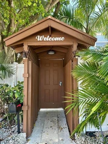 2617 NE 13th Court Fort Lauderdale FL 33304