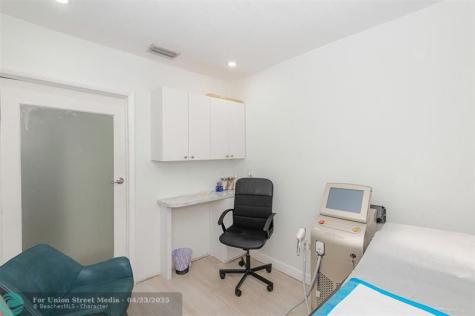 6445 SW 8th Street Miami FL 33144