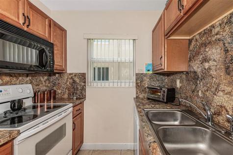 2131 NE 40th Court #1-8 Lighthouse Point FL 33064