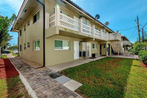 2131 NE 40th Court #1-8 Lighthouse Point FL 33064
