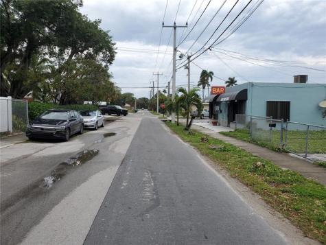 47 NE 1st Avenue Dania Beach FL 33004