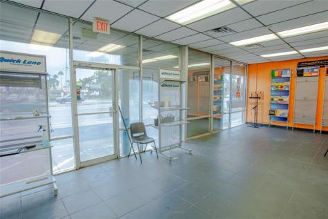 20390 S Dixie Highway Cutler Bay FL 33189