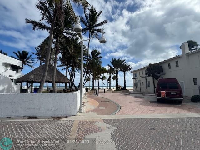 315 Mckinley Street Hollywood FL 33019