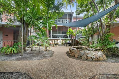 525 Antioch Avenue Fort Lauderdale FL 33304