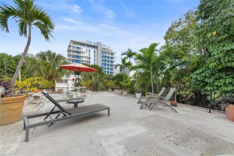 525 Antioch Avenue Fort Lauderdale FL 33304