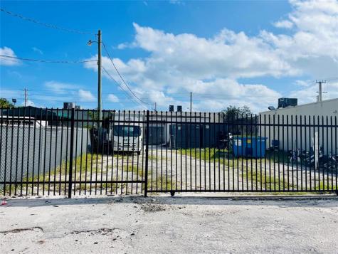 2323 N Dixie Highway Pompano Beach FL 33060
