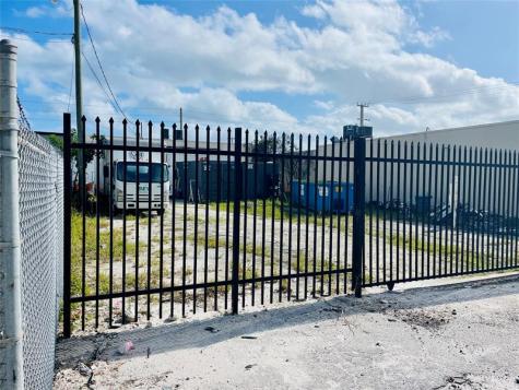 2323 N Dixie Highway Pompano Beach FL 33060
