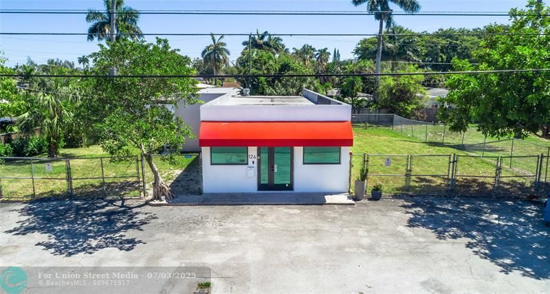 126 NE 1st Avenue Dania Beach FL 33004