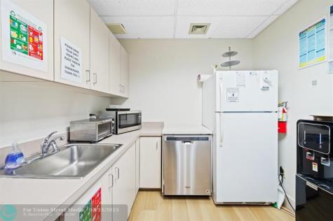 2233 N Commerce Parkway Weston FL 33326