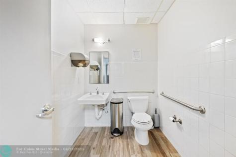 2233 N Commerce Parkway Weston FL 33326