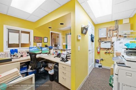 2233 N Commerce Parkway Weston FL 33326