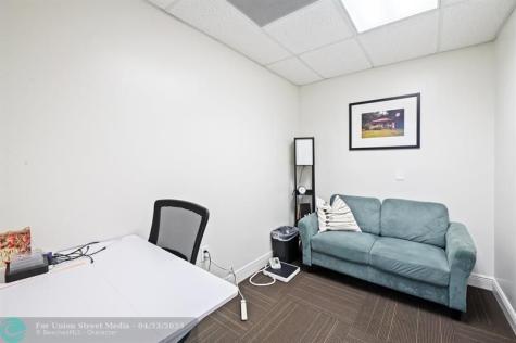 2233 N Commerce Parkway Weston FL 33326