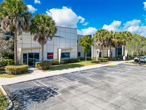 3902-3904 NW 126 Avenue Coral Springs FL 33065