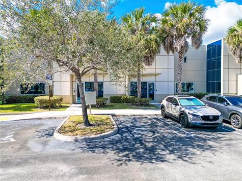 3902-3904 NW 126 Avenue Coral Springs FL 33065