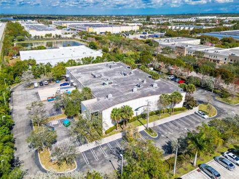 3902-3904 NW 126 Avenue Coral Springs FL 33065