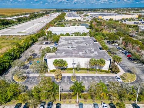 3902-3904 NW 126 Avenue Coral Springs FL 33065