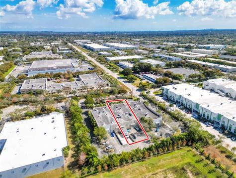 3902-3904 NW 126 Avenue Coral Springs FL 33065