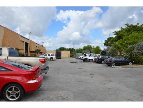 5780 SW 25 Street Pembroke Park FL 33023