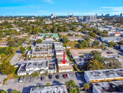 2460 Taylor Street Hollywood FL 33020
