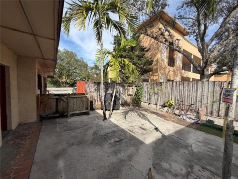 1536 NW 6th Street Fort Lauderdale FL 33311