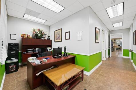 5497 Wiles Road Coconut Creek FL 33073