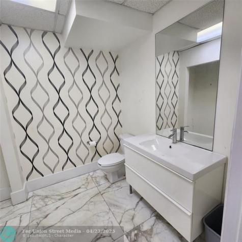 20125 NE 16th Place Miami FL 33179