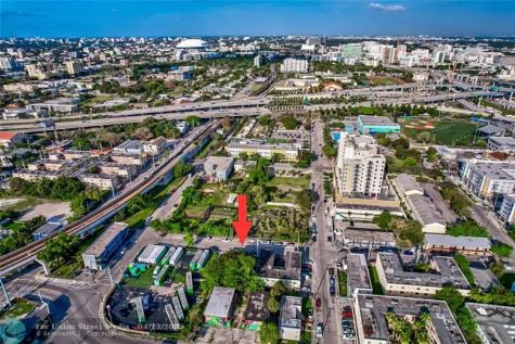 1139 NW 2nd Avenue Miami FL 33136