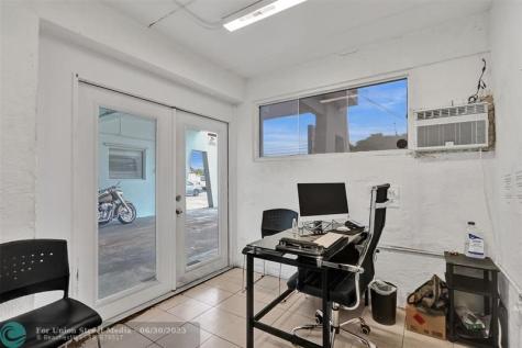 5350 N State Road 7 North Lauderdale FL 33309