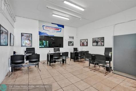 5350 N State Road 7 North Lauderdale FL 33309