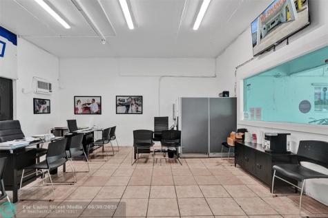 5350 N State Road 7 North Lauderdale FL 33309