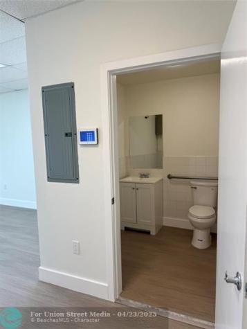 6099 Stirling Road Davie FL 33314