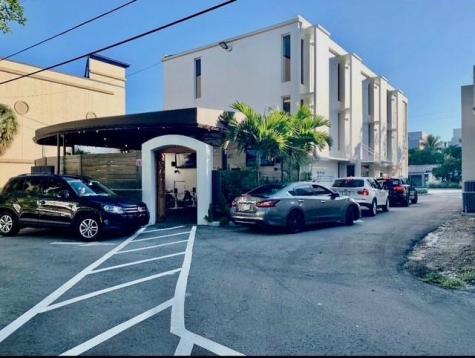 727 3RD Avenue Fort Lauderdale FL 33304