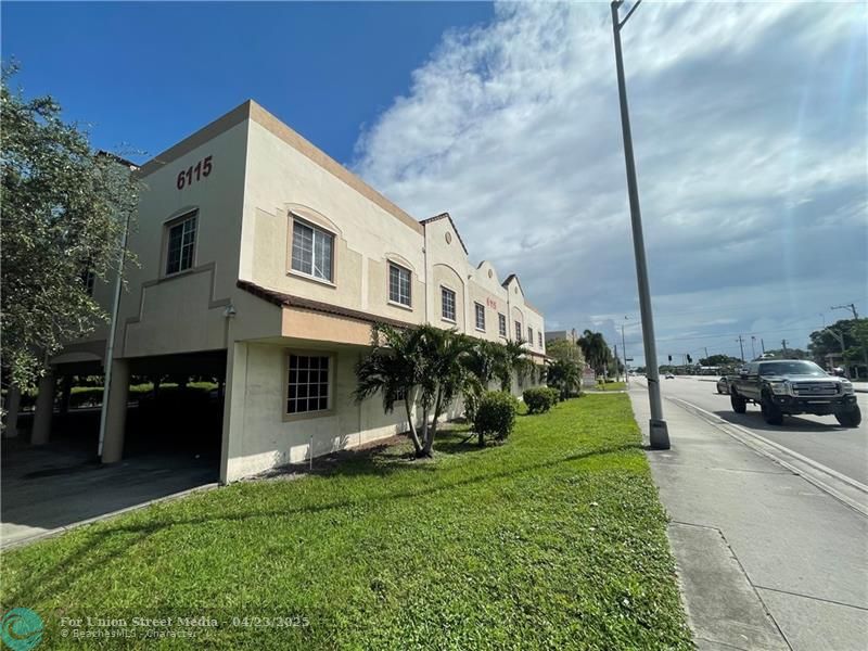 6115 Stirling Road Hollywood FL 33314