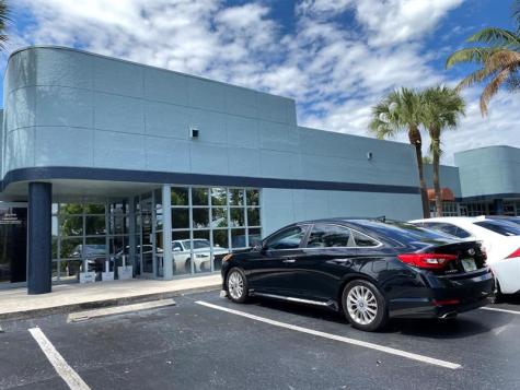 7351 W. Oakland Park Boulevard Lauderhill FL 33319