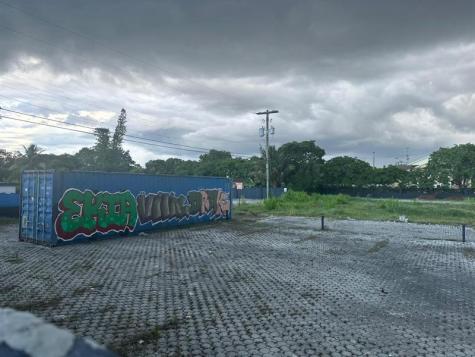 1430 NW 119 Miami FL 33167