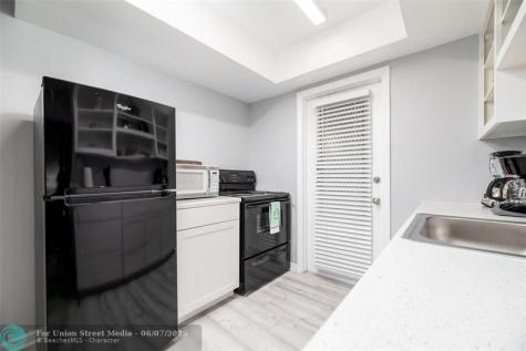 820 NE 21st Drive Wilton Manors FL 33305