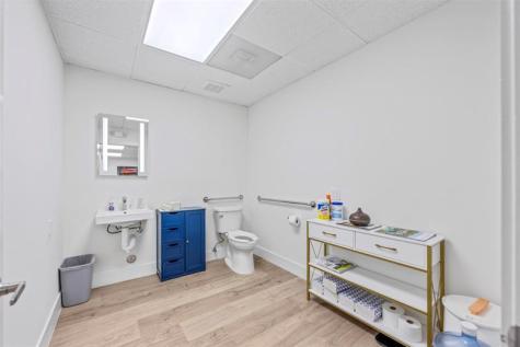 1881 N University Drive Coral Springs FL 33071