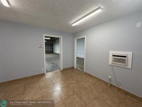 2808 NW 30th Avenue Lauderdale Lakes FL 33311