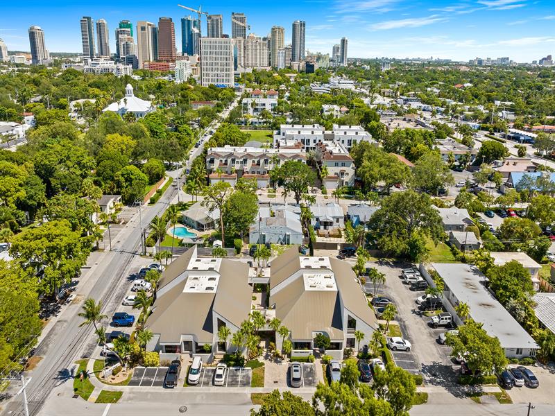 1330 SE 4th Avenue Fort Lauderdale FL 33316