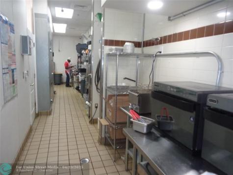 15280 S Jog Road Delray Beach FL 33446