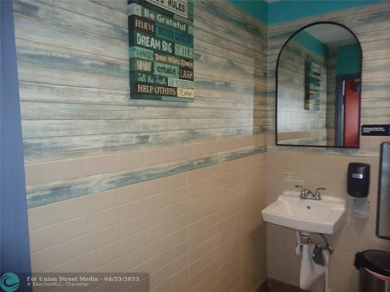 15280 S Jog Road Delray Beach FL 33446