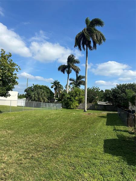 1 NE 1st Avenue Dania Beach FL 33004
