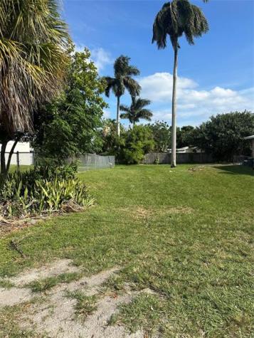 1 NE 1st Avenue Dania Beach FL 33004