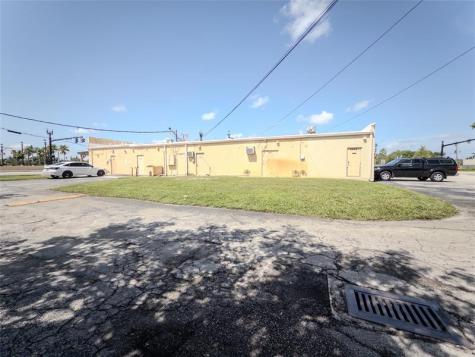 4480 SW 64th Avenue Davie FL 33314