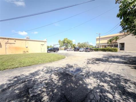 4480 SW 64th Avenue Davie FL 33314