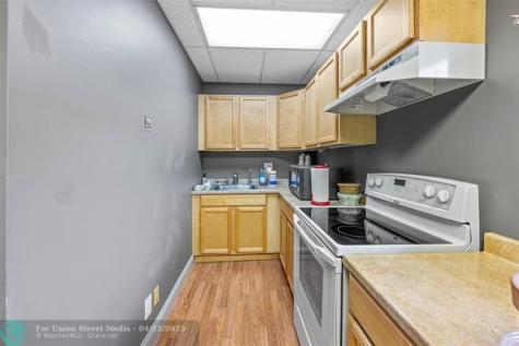 1881 N University Drive Coral Springs FL 33071