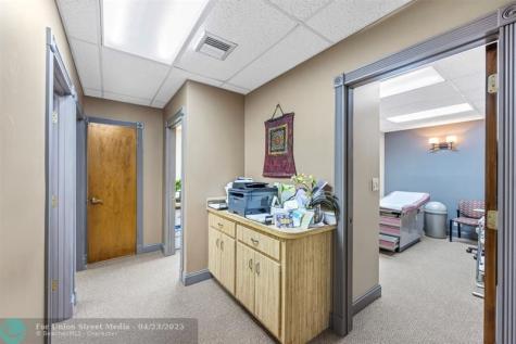 1881 N University Drive Coral Springs FL 33071